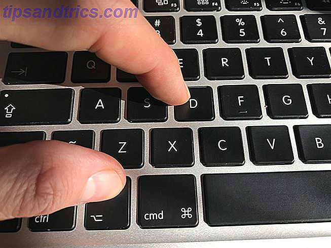 Houd Option + D Mac-toetsenbord vast
