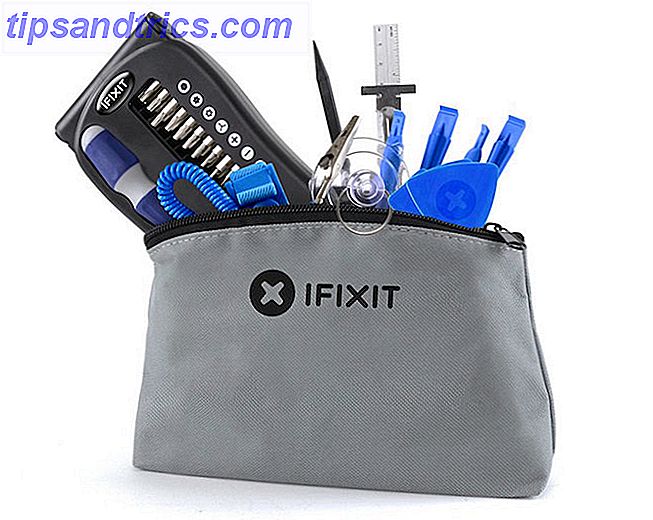 best-non-tech-regali-per-geek-iFixit-essentials-elettronica-toolkit