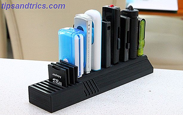 20 Awesome 3D Printing Ideen für Studenten und Dorm Zimmer thingiverse USB SD-Kartenhalter