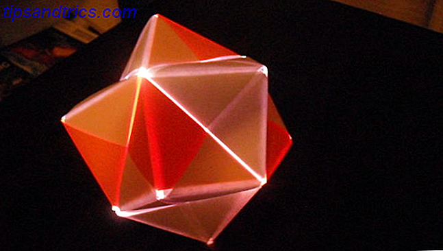 10 decoraciones navideñas que puedes hacer fácilmente con materiales reciclados Origami sebnibo light 670