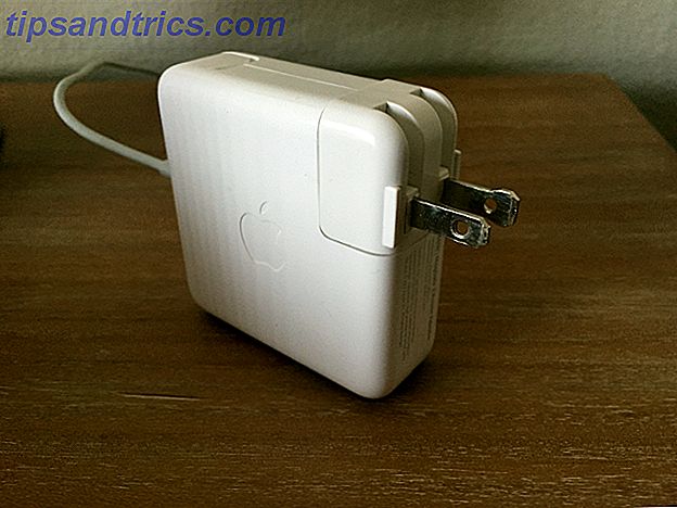 MacBook-Adapter-AC-Blades