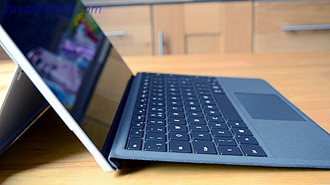 Eine Tablette, um sie alle zu beherrschen: Die Microsoft Surface Pro 2017 Review muo producerviews surfacepro2017 Kickstand-Tastatur
