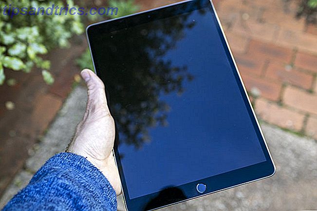 iPad Pro 10.5 Review: o melhor iPad é bom o suficiente? mão ipad pro 105