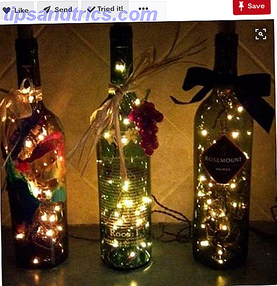 luces románticas botella de vino